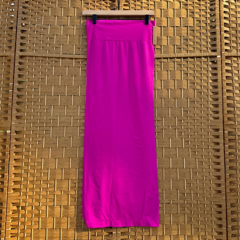 SKIMS Soft Smoothing Seamless Skirt Fuchsia Women's Large